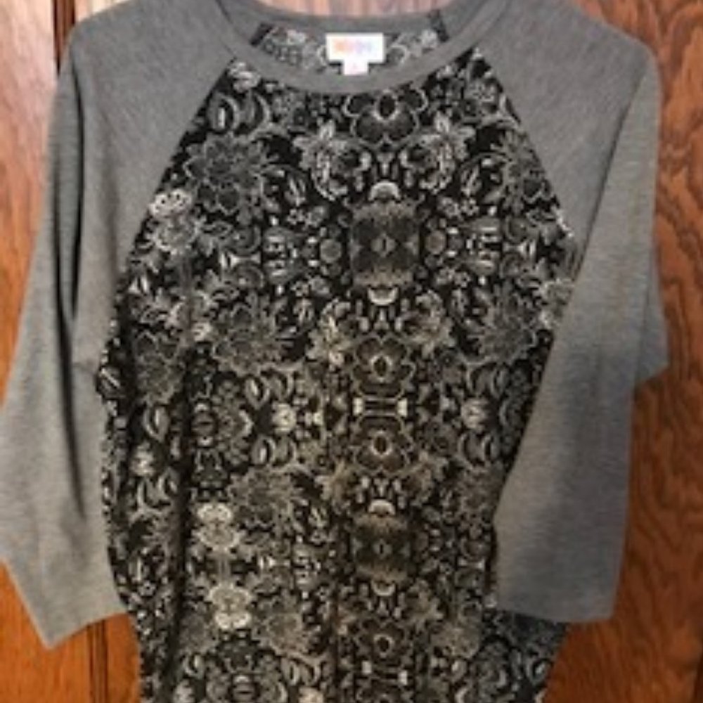 Lula Roe Randy tee baseball 3/4 sleeves geometric